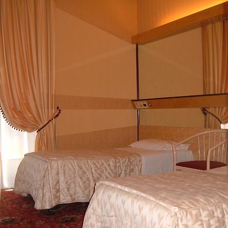 Hotel Roma Cesano Boscone Luaran gambar